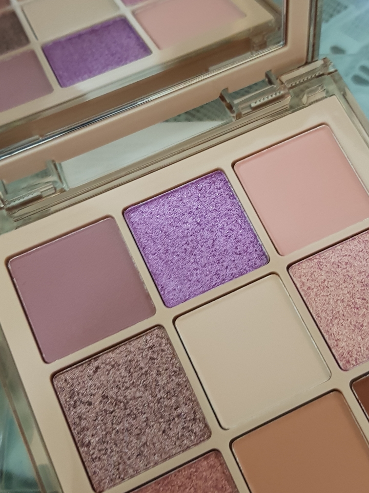 후다뷰티 (HudaBeauty) 라이트 누드 옵세션 아이섀도 팔레트 review image