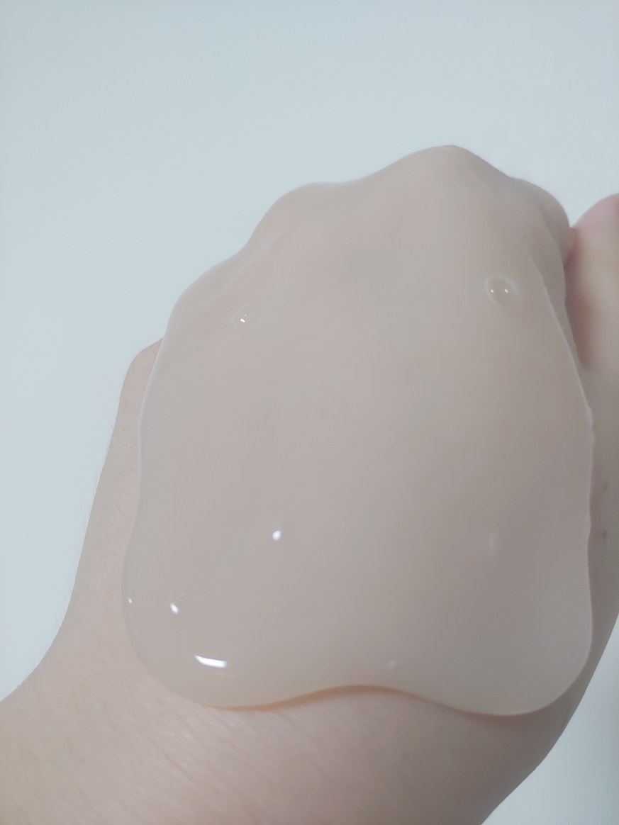 Real user review photo of Tension-up modeling sheet mask