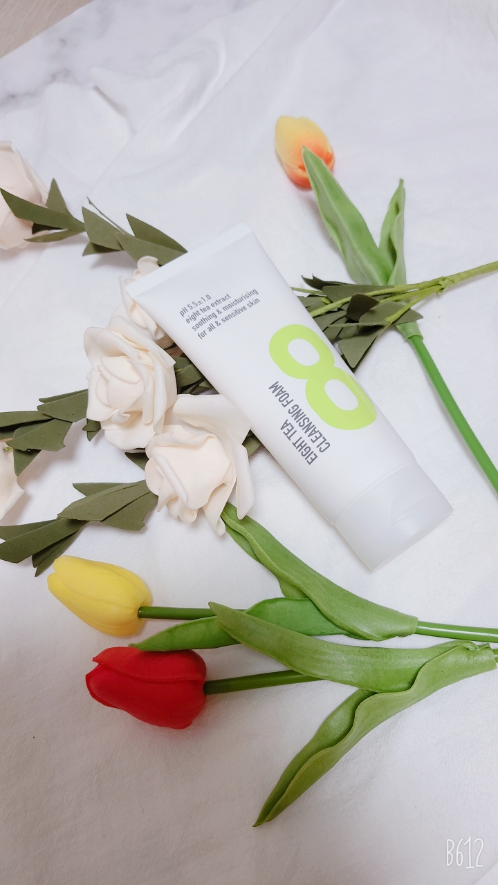 BOM (비오엠) 에잇 티 클렌징 폼 review image