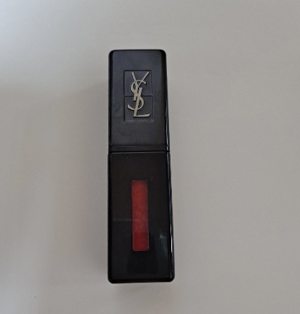 贝尼亚·勒布尔 维尼尔霜质唇膏 [411 节奏红] (维尼尔染唇膏)的真实用户使用照片