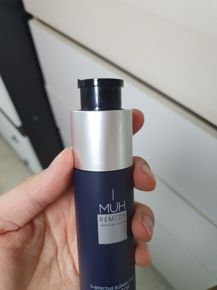 MUH (엠유에이치) 디 이펙티브 블래미쉬 스팟 코렉터 review image
