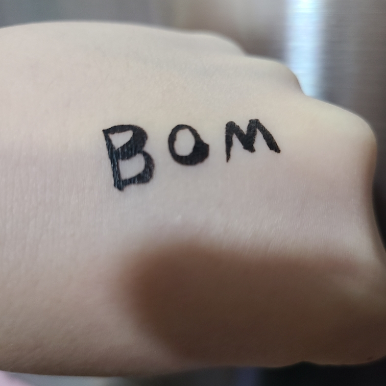 BOM (비오엠) 원더프루프 펜 아이라이너 [#01 원더블랙] review image