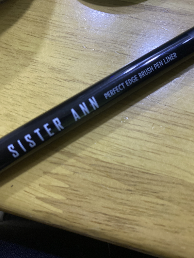 씨스터앤 (SISTERANN) 퍼펙트 엣지 브러쉬 펜 라이너 [01 엣지블랙] review image