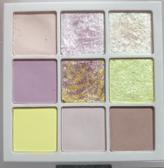 후다뷰티 (HudaBeauty) 라이트 누드 옵세션 아이섀도 팔레트 review image