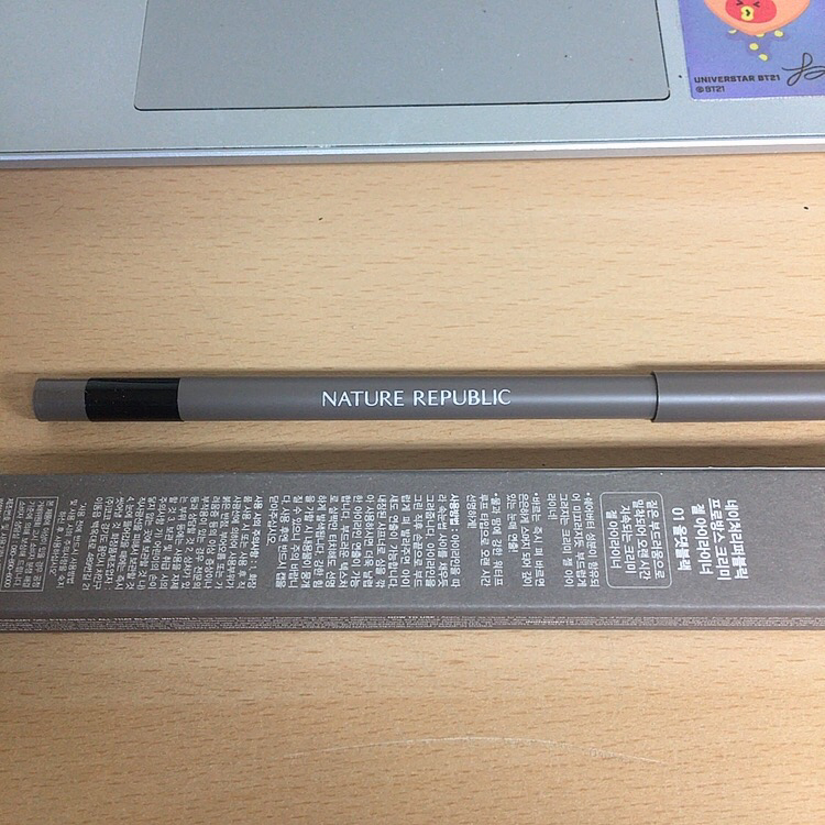 네이처리퍼블릭 (NATUREREPUBLIC) 프로방스 크리미 젤 아이라이너 [01 올댓블랙] review image