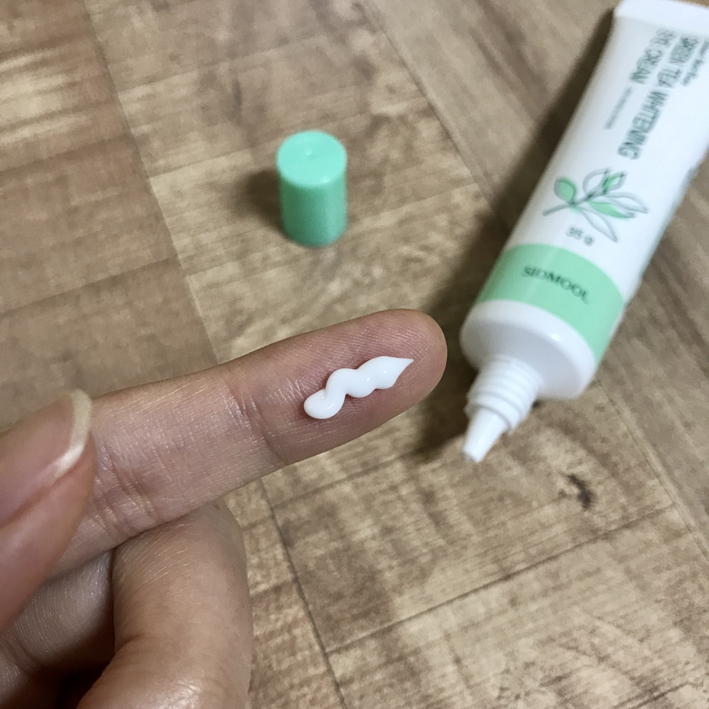 绿茶美白眼霜的真实用户使用照片