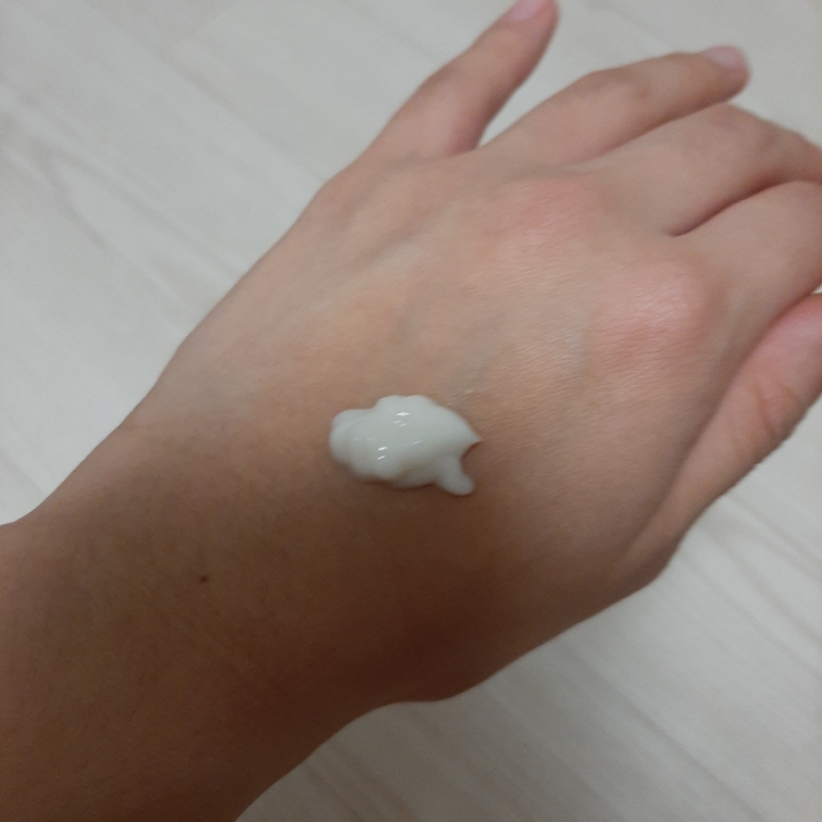 Real user review photo of Floria Nutra Energy Emulsion