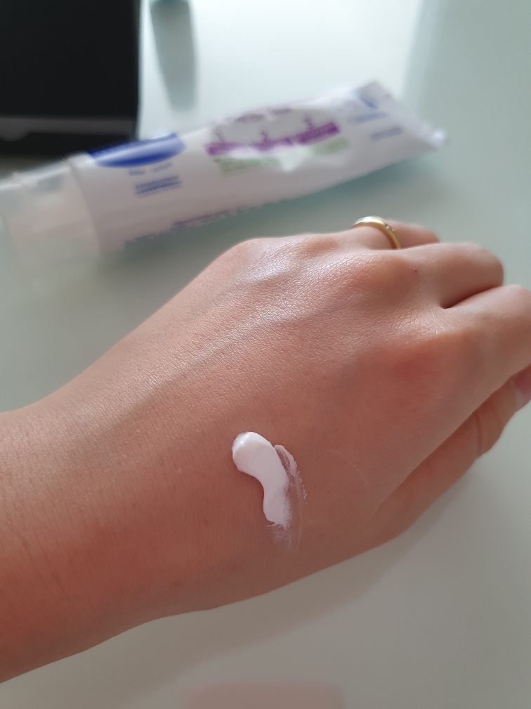 Real user review photo of Vitamin Barrier Cream 123