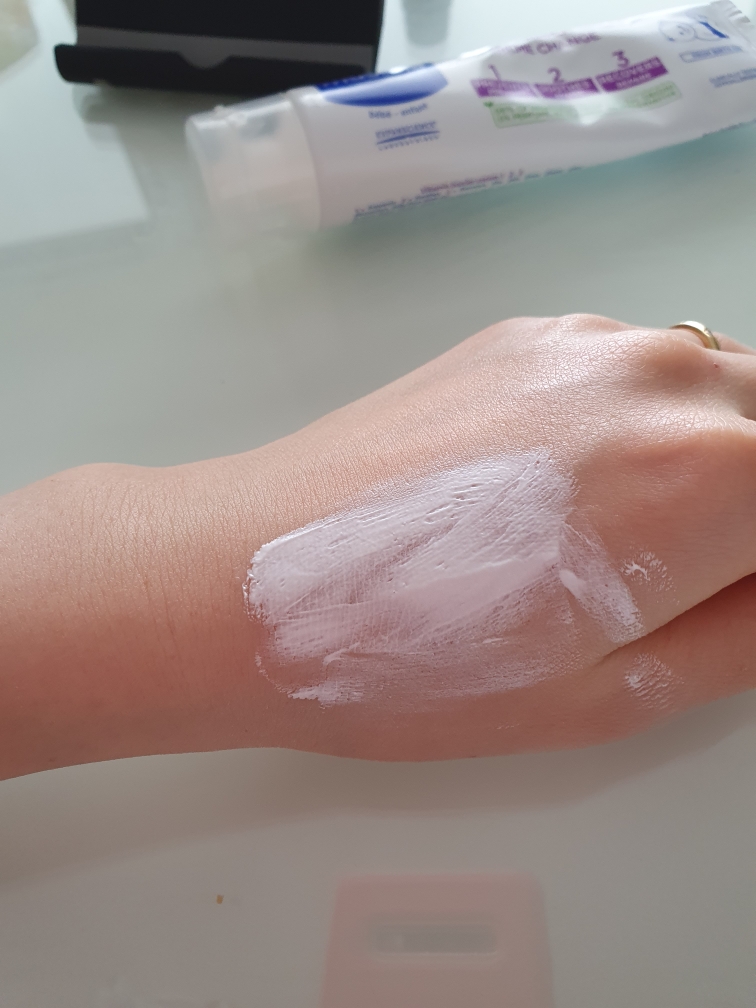 Real user review photo of Vitamin Barrier Cream 123