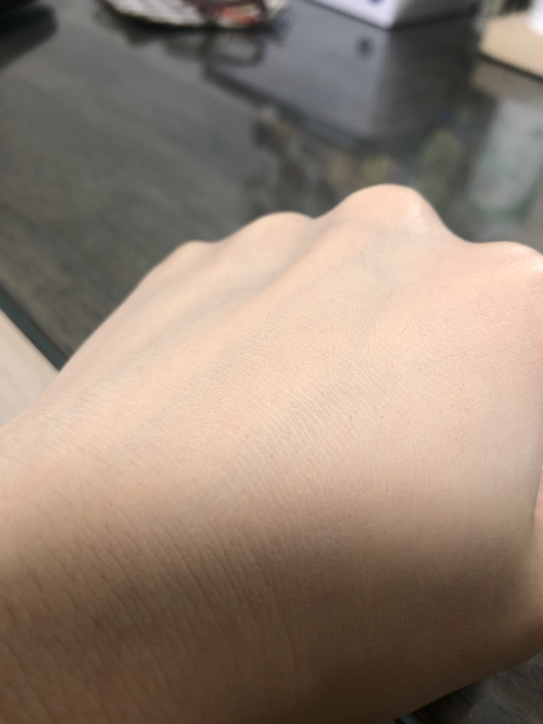 自然光泽持久粉底液 [蒙布朗]的真实用户使用照片