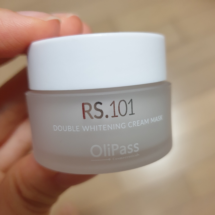 올리패스코스메슈티컬즈 (OliPassCosmeceuticals) RS. 101 더블 화이트닝 크림 마스크 review image