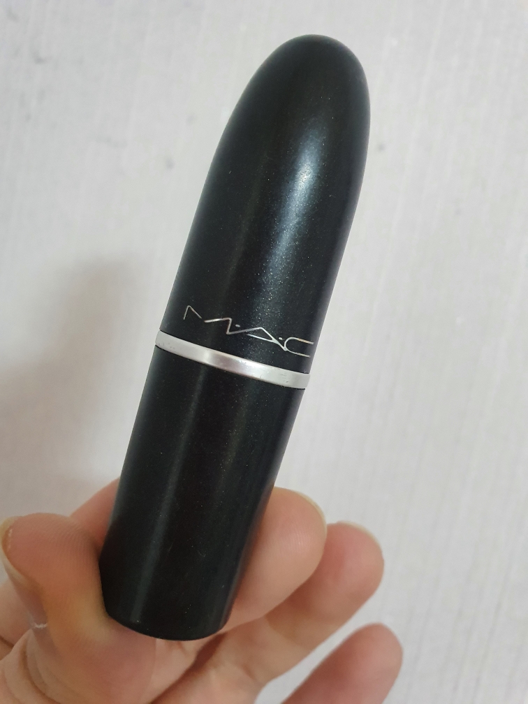 复古哑光唇膏 [危险]的真实用户使用照片