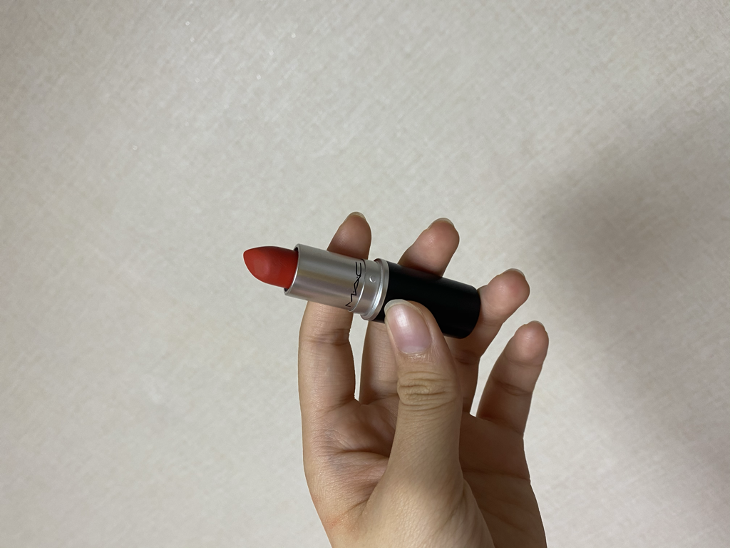 复古哑光唇膏 [危险]的真实用户使用照片