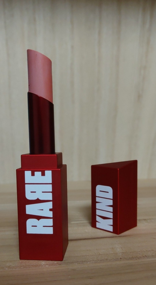 레어카인드 (RAREKIND) 페이드 매트 립스틱 [03 토스트베이지] review image