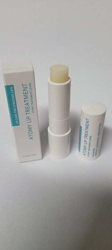 Real user review photo of lip treatment