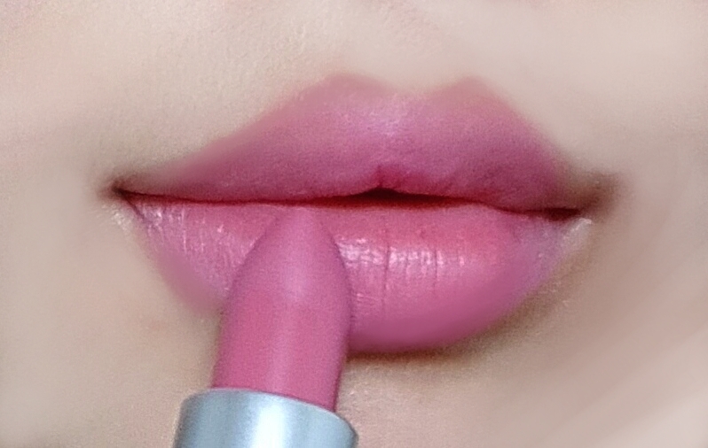 MAC Lipstick [Please Me] review image