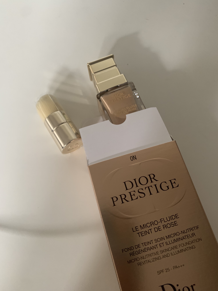 Dior Prestige Le Nectar de Teint [SPF20/PA++] [010 Ivory] reviews - Main Image