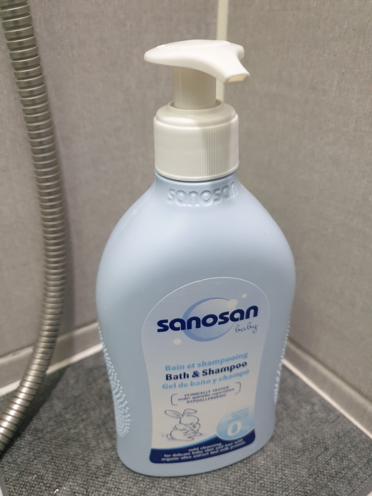 sanosan Baby Bath & Shampoo review image