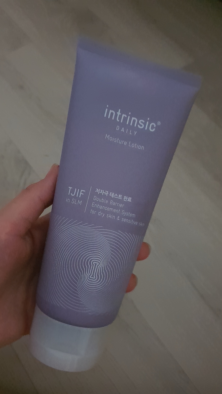 intrinsic 日常保湿乳液 common.review image