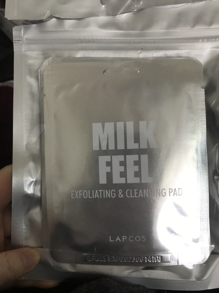 LAPCOS Milk Peel Cleansing Pad review image