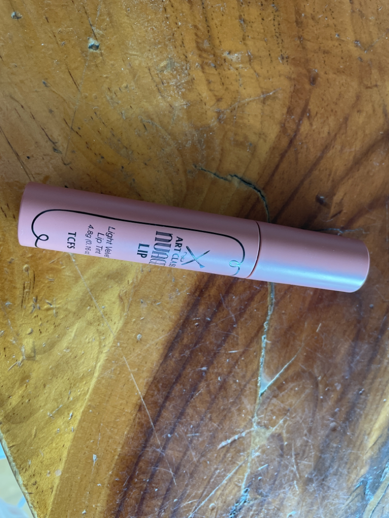 艺术课程 Nuage 唇膏 [1号裸色唇膏]的真实用户使用照片