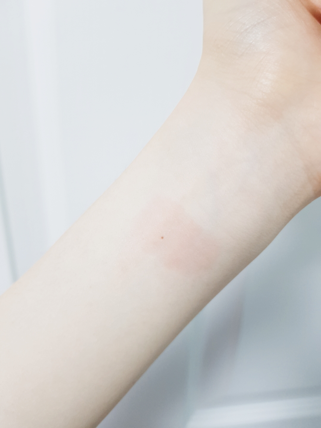 입생로랑뷰티 (YVESSAINTLAURENTBEAUTY) 베르니 아 레브르 바이닐 크림 [432 누드앰플리파이어] review image