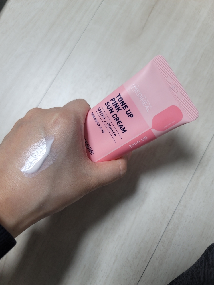 MEDIHEAL Tone-up pink sun cream [SPF50+/PA++++] review image
