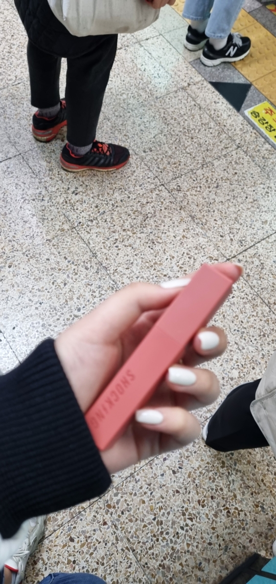 更加震撼的唇膏染色剂 [06 信徒]的真实用户使用照片
