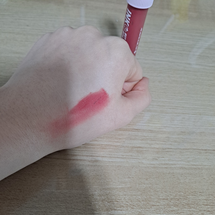 墨水哑光模糊染唇膏[7号结束女神]的真实用户使用照片