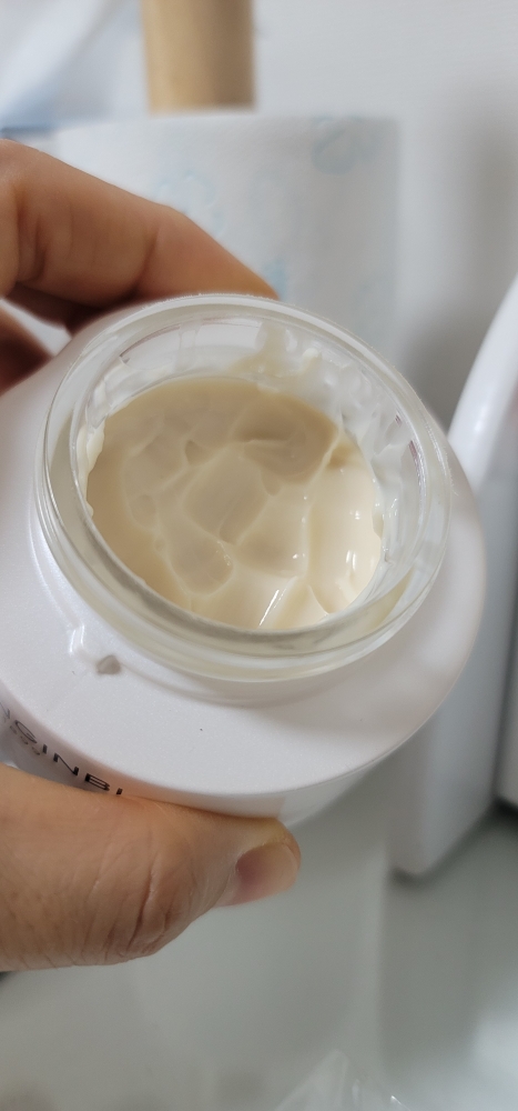 동인비 (DONGINBI) 윤 크림 review image