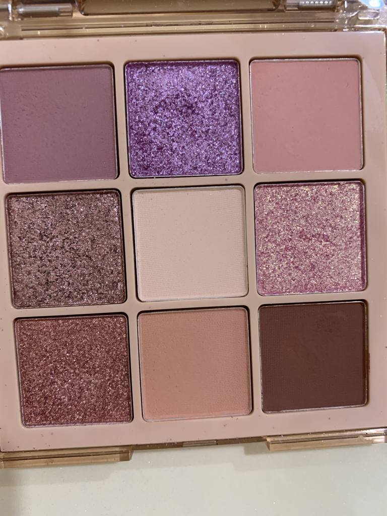 HudaBeauty Light Nude Obsession Eyeshadow Palette review image