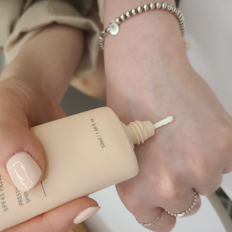 Real user review photo of Aqua Protection Sun Gel [SPF45/PA++++]