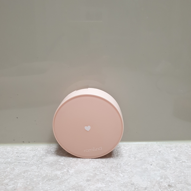 Real user review photo of Better Than Mat Cushion [SPF50+/PA+++] [01 Pure No. 21]