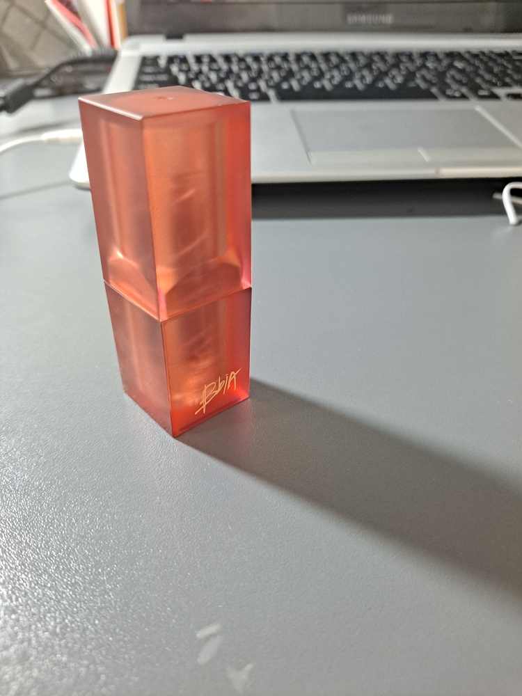 Real user review photo of Last Powder Lipstick [04 Just Forget]