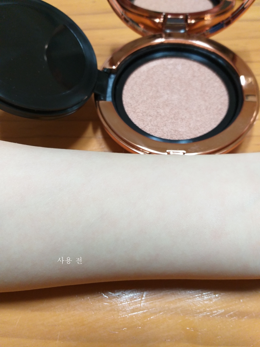 메이크업헬퍼 (MAKEUPHELPER) 아트 쿠션 펄 샤이닝 모이스처 커버 [SPF50+/PA+++] [21호 내추럴베이지] review image