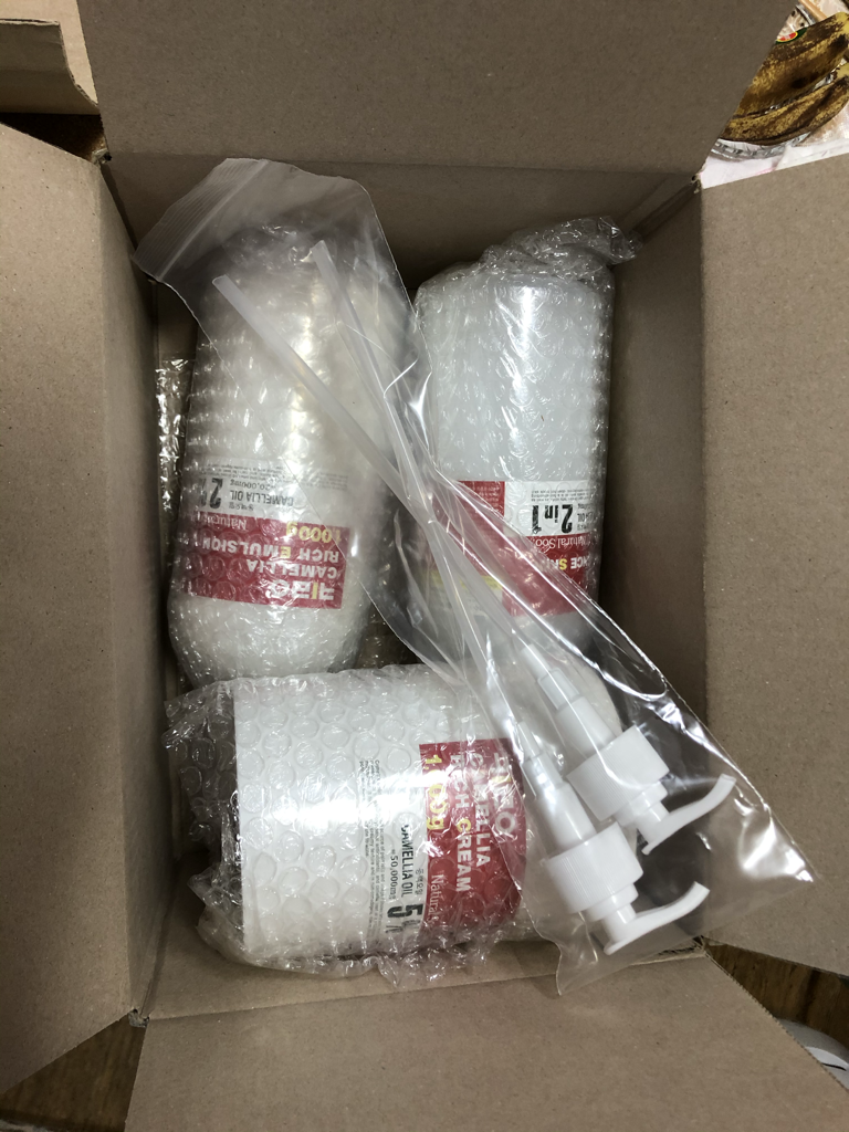 키로 (KIROCOS) 카멜리아 리치 에센스 스킨 (2in1) review image