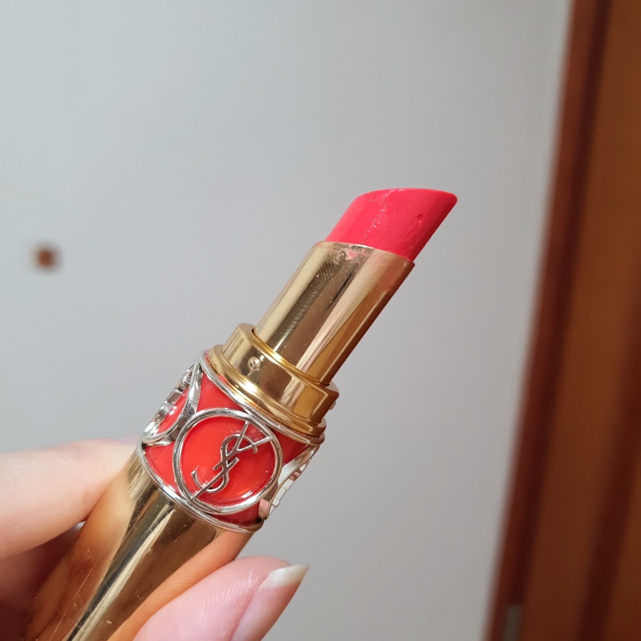 입생로랑뷰티 (YVESSAINTLAURENTBEAUTY) 루쥬 볼륍떼 샤인 [49호 로즈생제르망] review image