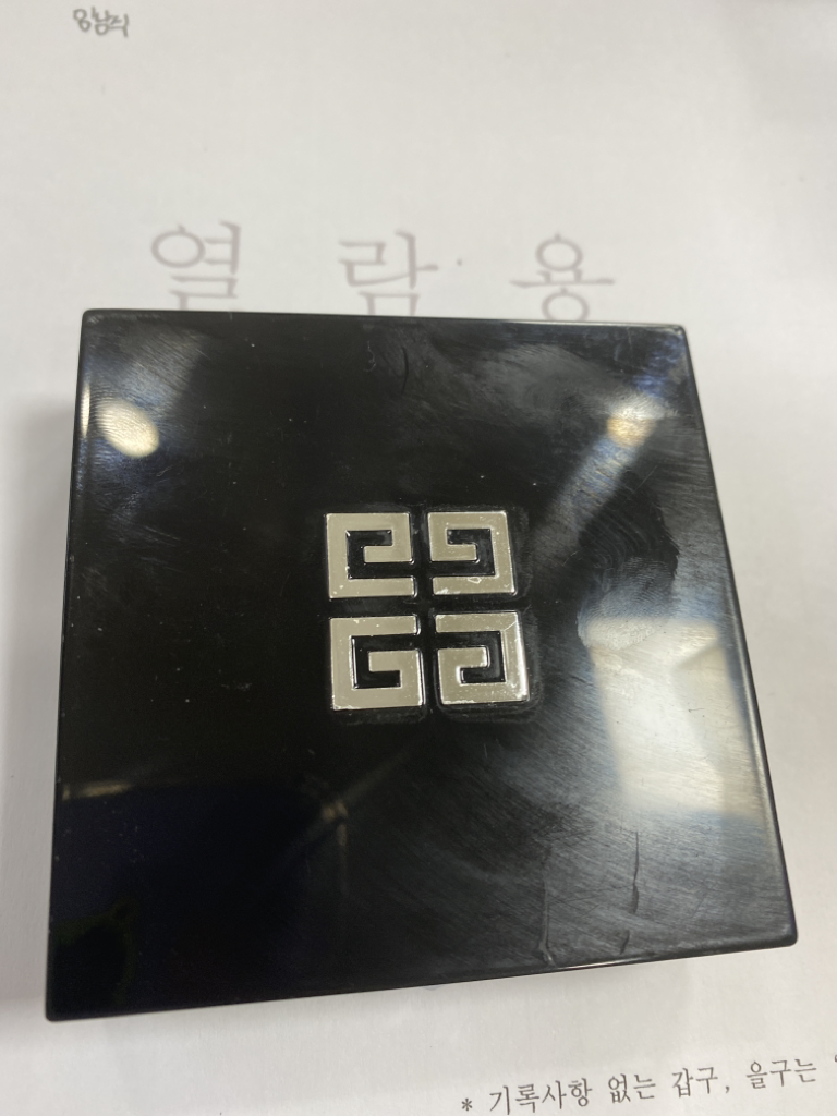 GIVENCHY Ding Couture Cushion [SPF20/PA++] [C105] review image