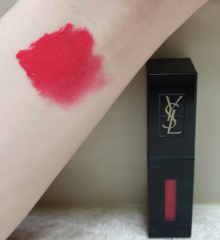 YVESSAINTLAURENTBEAUTY Vernis A Levre Vinyl Cream Lip Stain [410 Fuchsia Live] (Vinyl Tint) review image