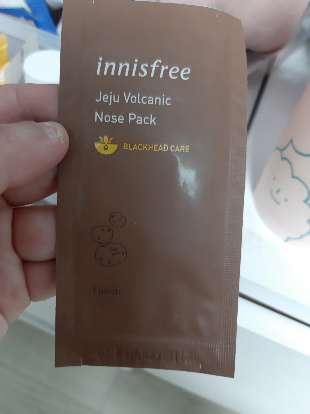 Real user review photo of volcanic nose pack