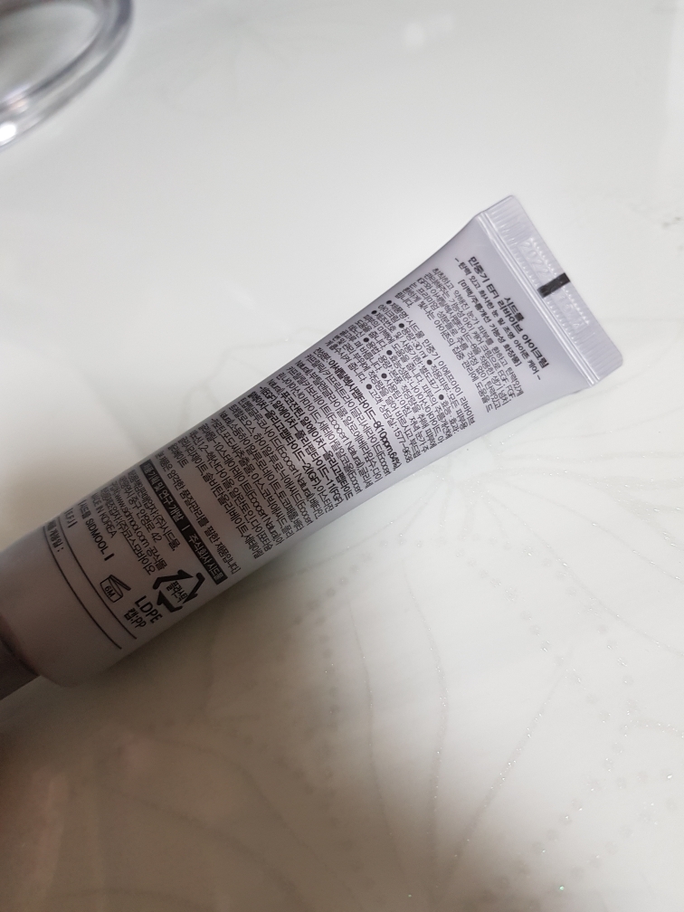 Minjunggi EFI 眼霜的真实用户使用照片