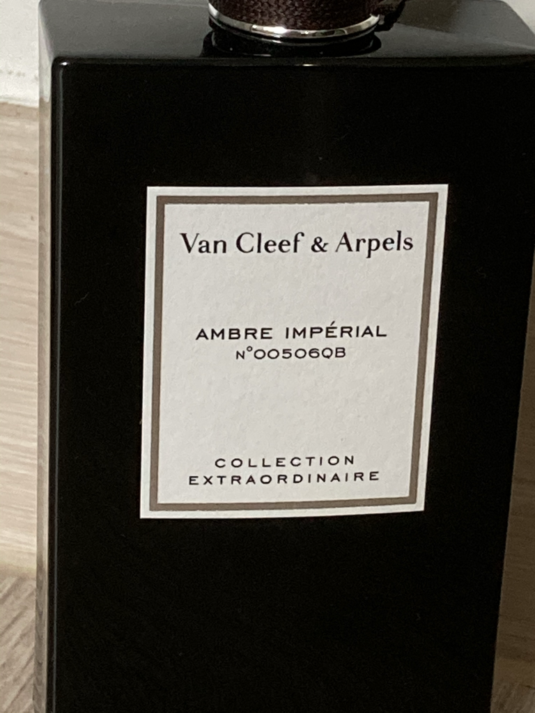 반클리프아펠 (VanCleefArpels) 꼴렉씨옹 앰버 임페리얼 EDP review image