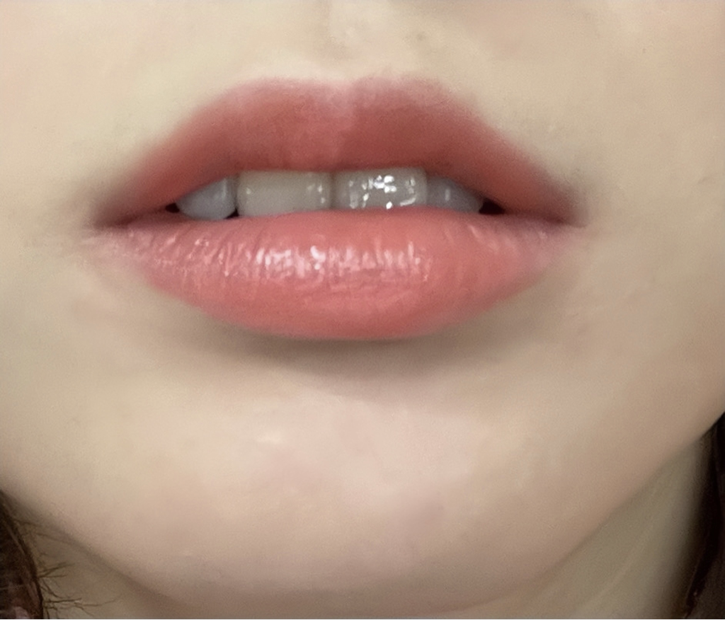 Real user review photo of Versicolor Varnish Cream Lip Stain [Peach-a-Flush]