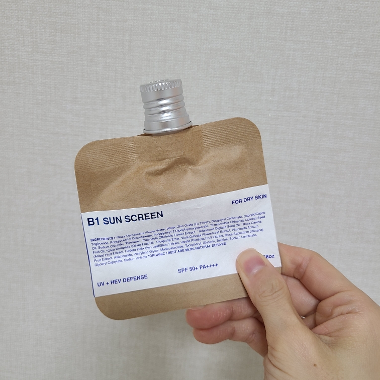 Real user review photo of B1 Blue Light + UV Blocking Distance [SPF50+/PA++++] [For Dry Skin]
