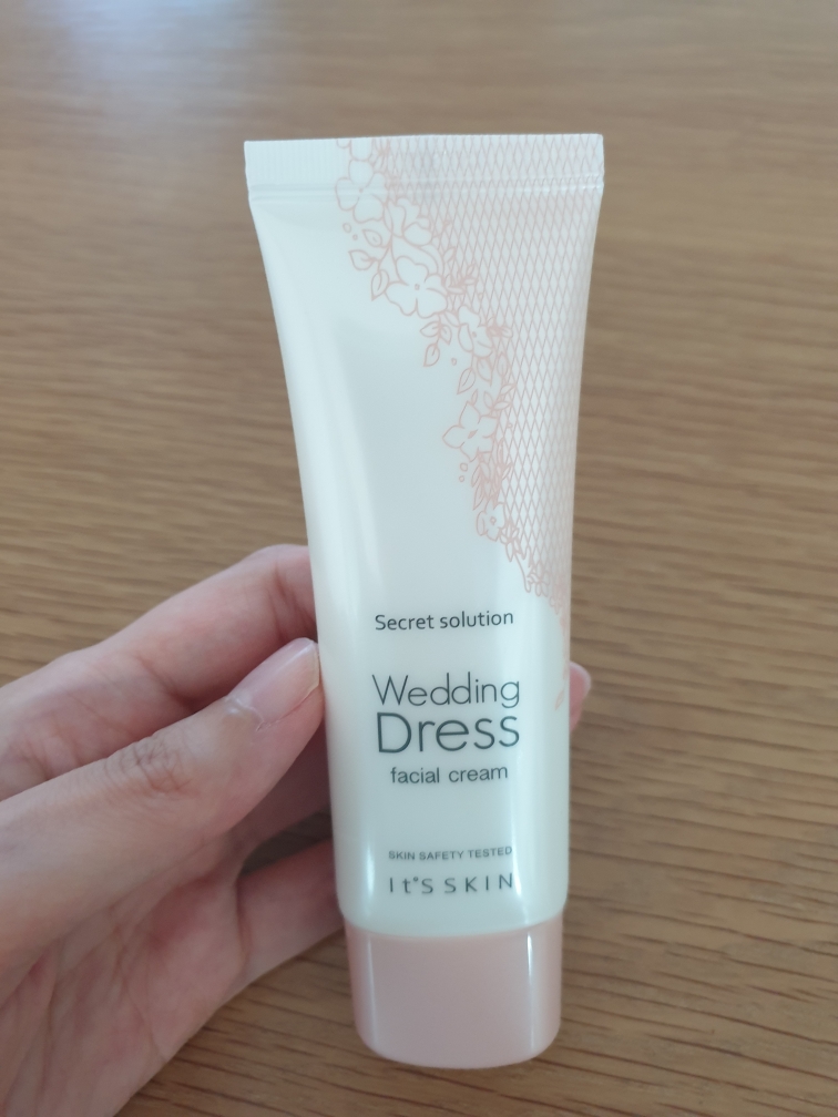 IT'SSKIN Secret Solution Wedding Dress Facial Cream Reviews for 40 and  Above | Hwahae