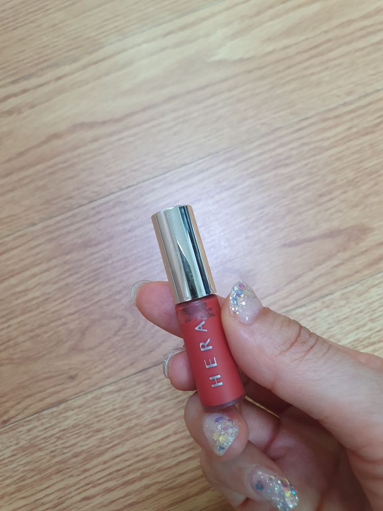 感官清新裸色唇釉 [#233 纯真刺青]的真实用户使用照片