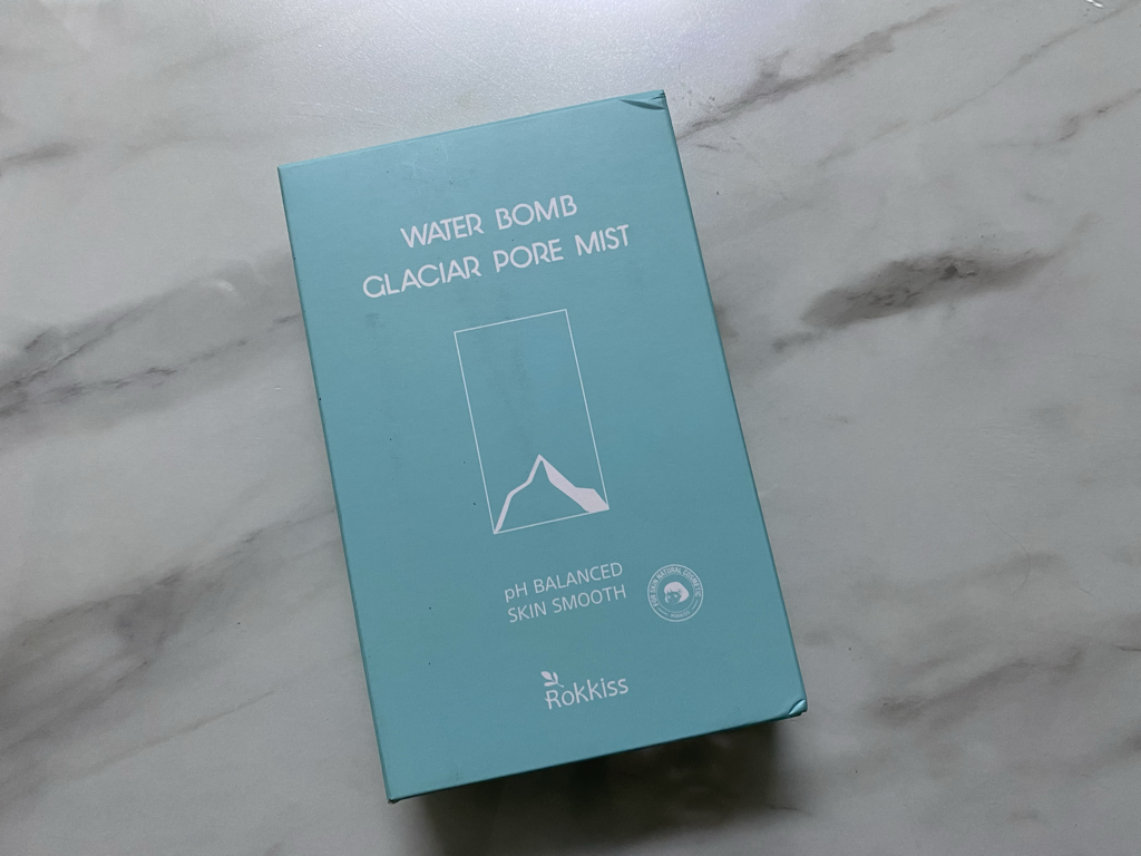 Real user review photo of Water Bomb Glacier Water Slightly Acidic Pore Mist
