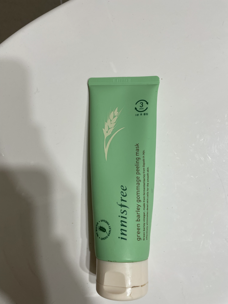 이니스프리 (INNISFREE) 청보리 고마쥬 필링 마스크 review image