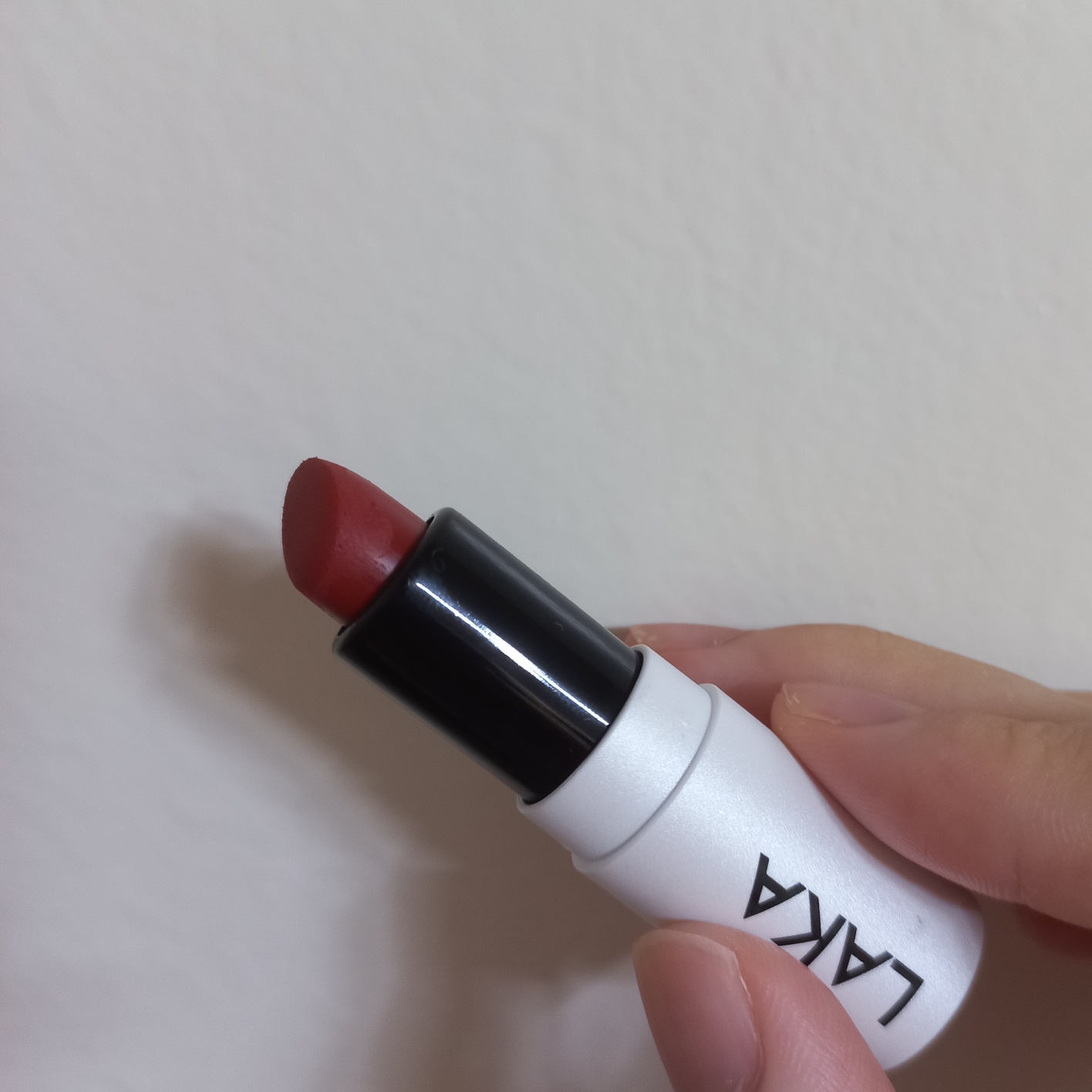 라카 (Laka) 스무스 매트 립스틱 [예스] review image