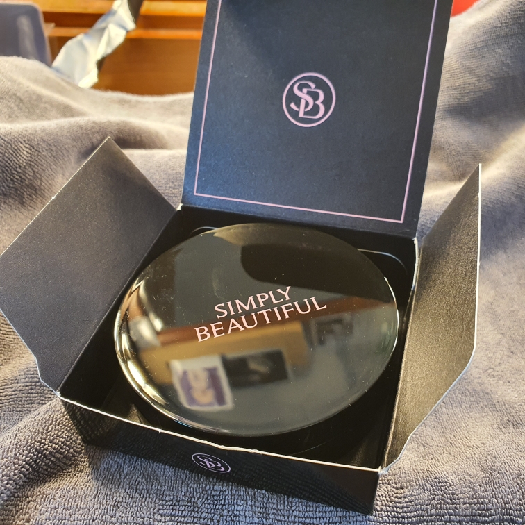 심플리뷰티풀 (SIMPLYBEAUTIFUL) 브라이트닝 비비 쿠션 [SPF50+/PA+++] [0호 러블리] review image